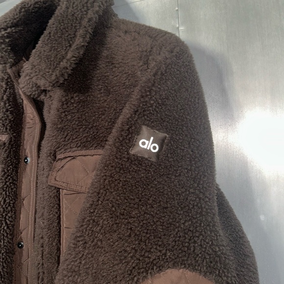 alo sherpa edge shacket - Picture 3 of 5